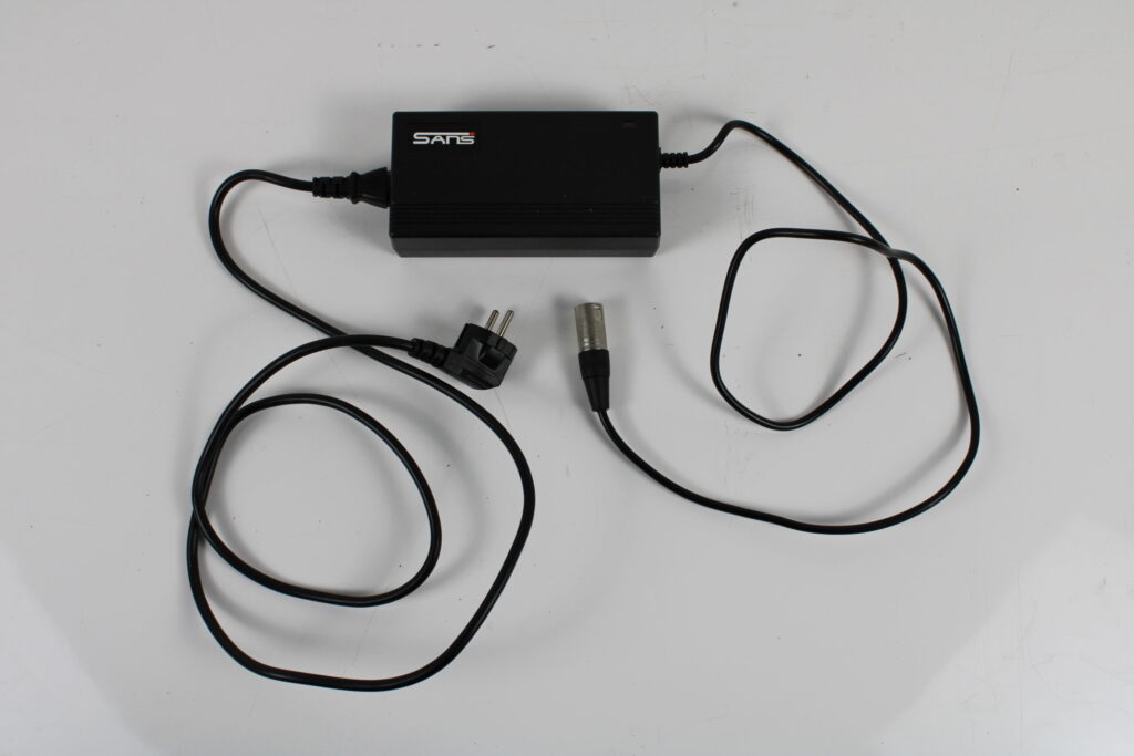 Knaap oplader NIEUW 42 volt | AMS RTD