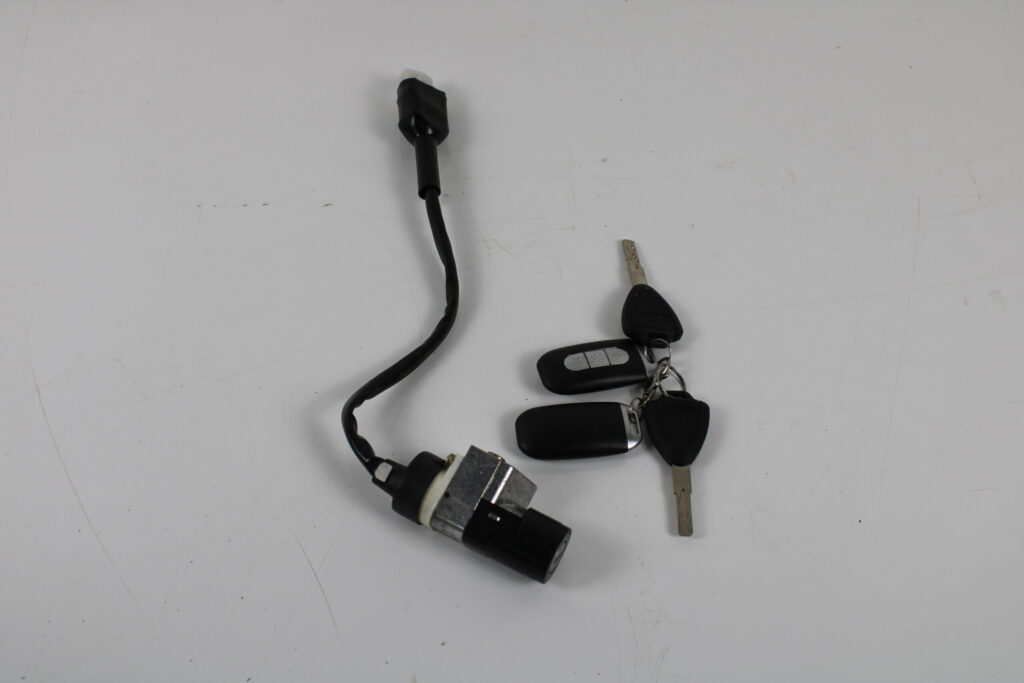 Contactslot met twee sleutels | elektrische chopper M1