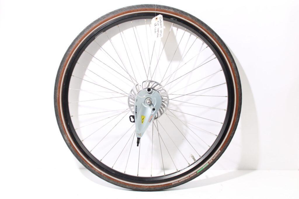 Voorwiel 28 inch | Shimano rollenbrake | Batavus Wayz Ego