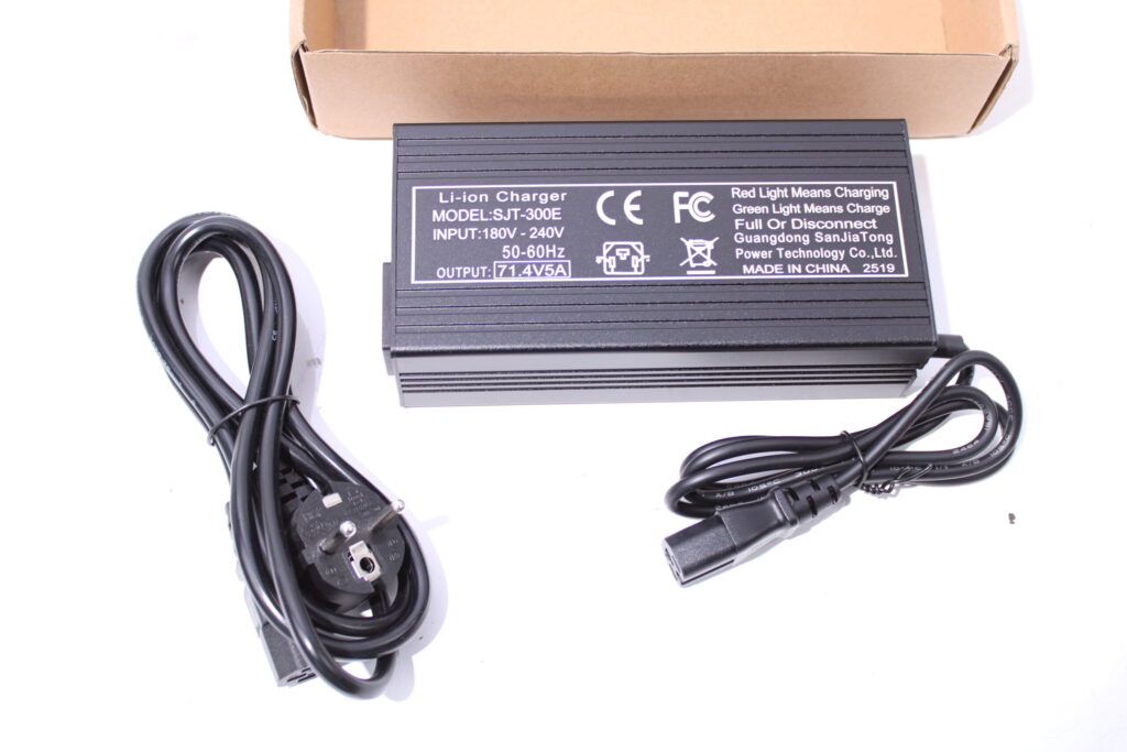 Oplader 72 volt | nieuw | Sakura EV2000 | Etalian