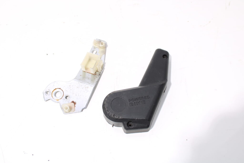 Bevestiging wiel / motorkabel en beschermkapje | Sparta E-motion c4