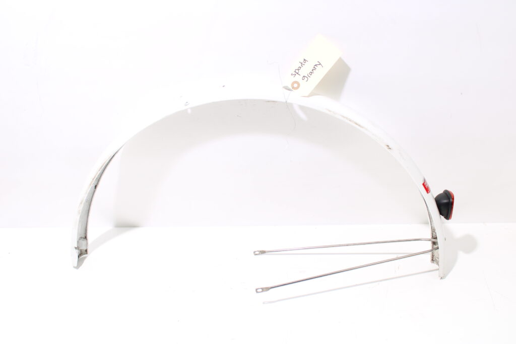 Achterspatbord | wit | 28 inch | gebruikte staat | Sparta grammy ebike