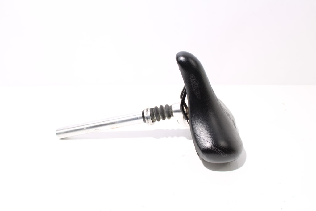 Zwart zadel | verende zadelpen 27,2mm