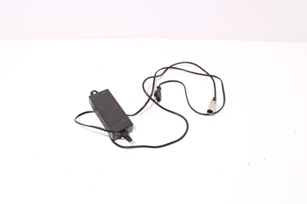 Oplader | 4-pins | Li-ion | 24v | 2.0A | ion modellen