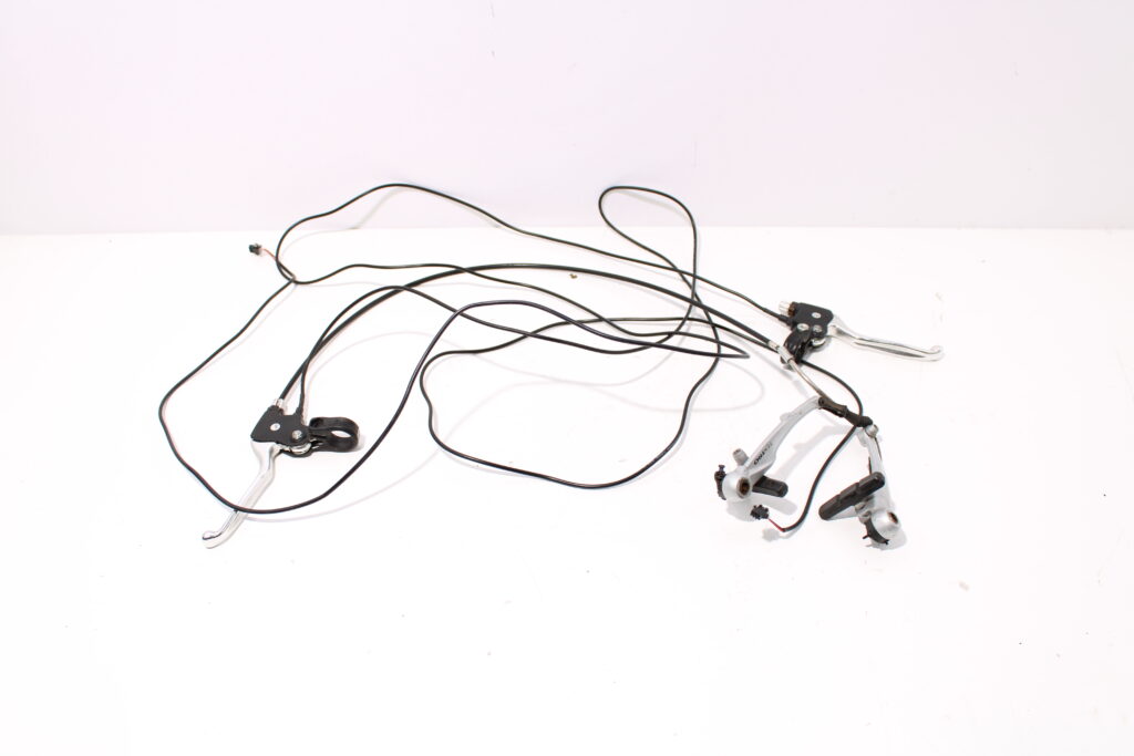 Voor en achterrem | v-brake | remsensoren | Tektro | Vogue Basic