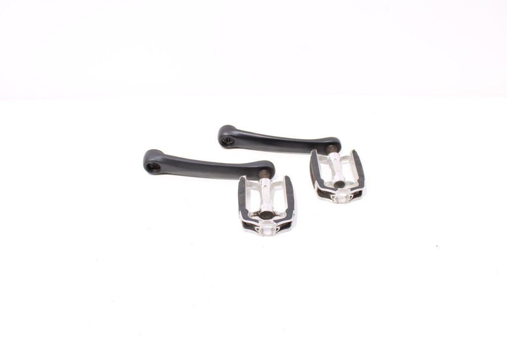 Cranks met trappers | Cross E-bike