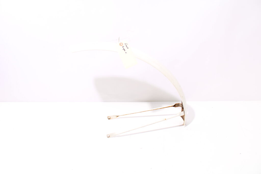 Achterspatbord | 28 inch | wit | Giant Triple X