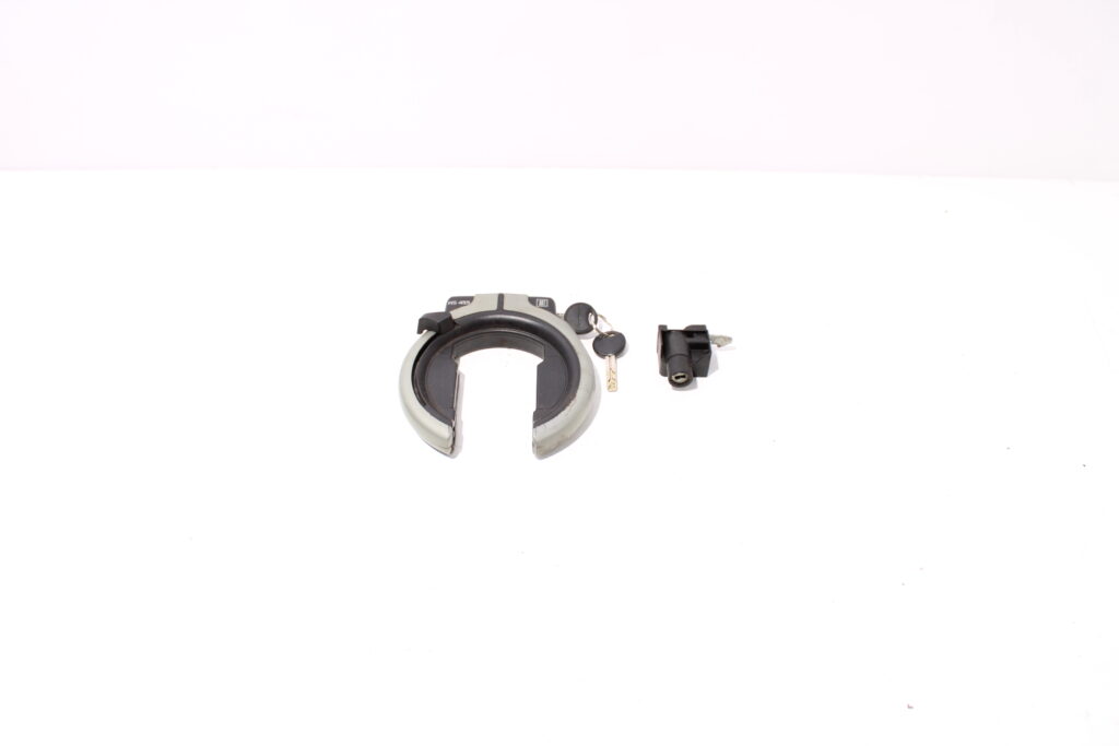 Accu en ringslot | 2 sleutels | Gazelle Innergy fietsen