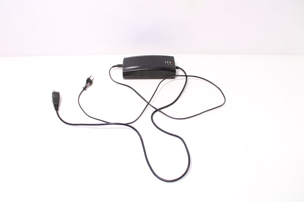 Oplader | Derby Cycle | 4A | BSC42004000 | 5-pins blade aansluiting