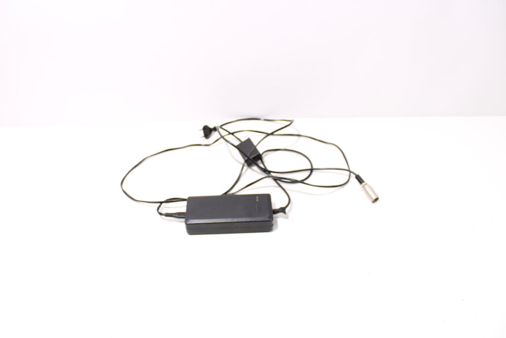 Oplader | Metco | Multicycle | 37,8V | 1,85A | NL09-18MC