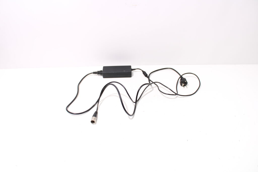 Oplader | 4-pins | Accel | DPS-84DB A | 41,2V | 2A