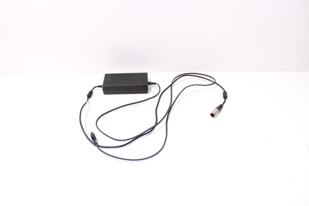 Oplader | 5-pins | Giant | DPS-83CB-A | 41,5A | 2A