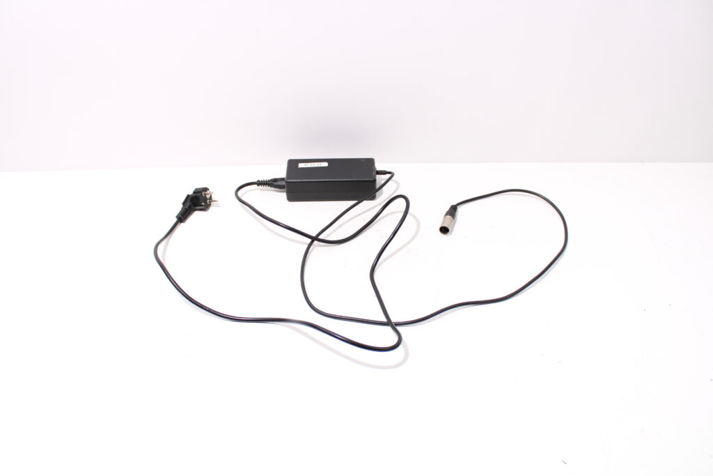 Oplader | 4-pins | Sans | SSLC084V42 | 42V | 1.8A