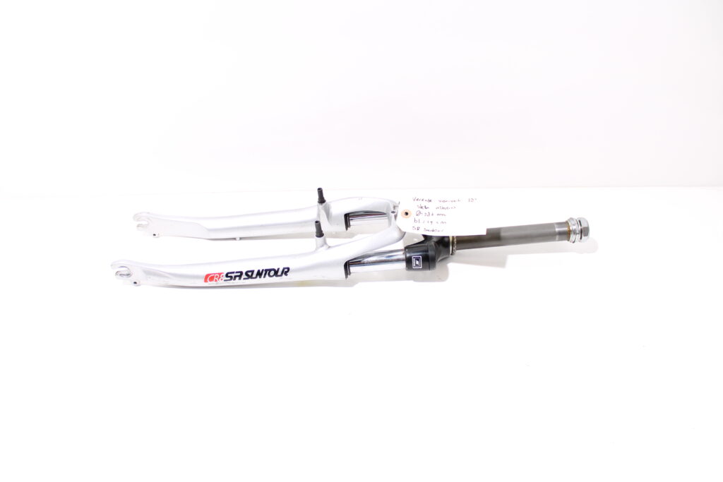 Verende voorvork | 28 inch | 28,6mm | BL 19 cm | SR Suntour CR8