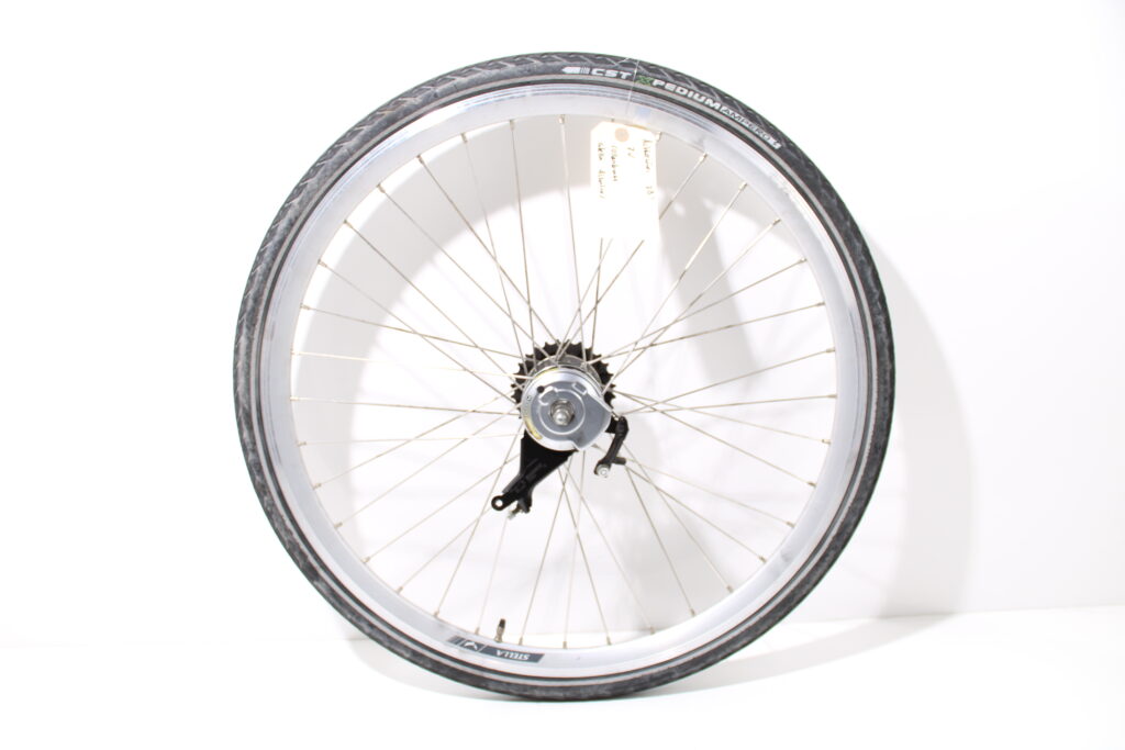 Achterwiel | 7v | nette staat | 28 inch | rollenbrake