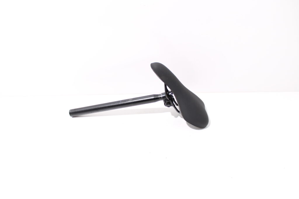 Zwart zadel | 27,2mm | Forza Viela Nero
