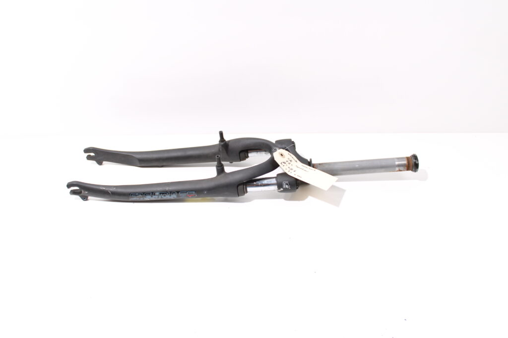 Verende voorvork | SR Suntour | 28 inch | 28,6mm | Buislengte: 21 cm