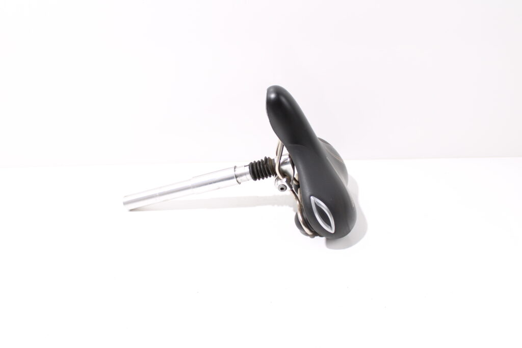 Zwart lookin zadel | Selle Royal | 27,2mm verende zadelpen