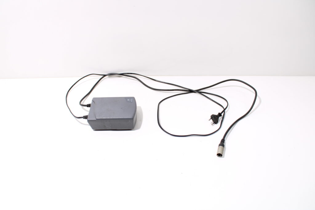 Oplader | 3-pins | 34v | IP30 | Ion | 3,4A | Sparta / Batavus / Koga